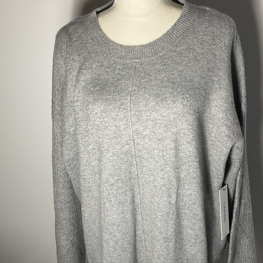 Calvin Klein Women's Light Gray Crew Neck Sweater